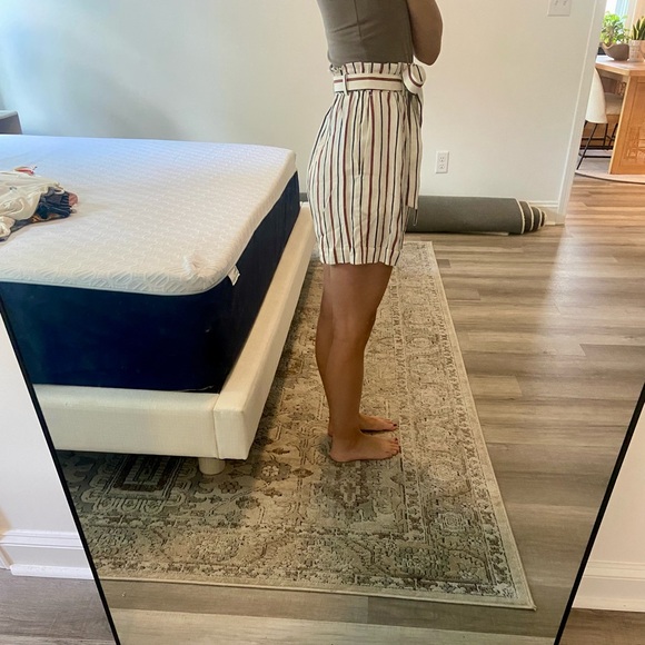 High Waisted Paperbag Shorts - Picture 5 of 7